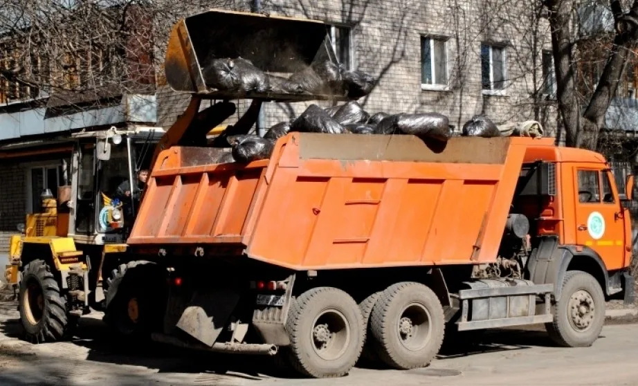 Вывоз мусора грузовым фургоном 5 тонн в Каменске-Уральском – ПроМусор, аренда, цена от 1649 руб